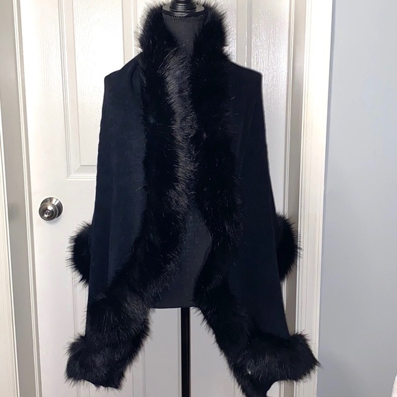 Black Wrap - Picture 1 of 5